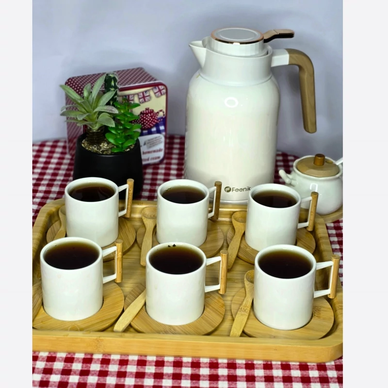 ست فلاسک و لیوان پذیرایی